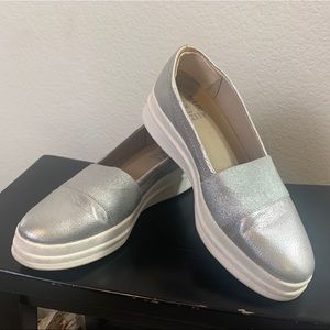 Naturalized silver stacked loafers